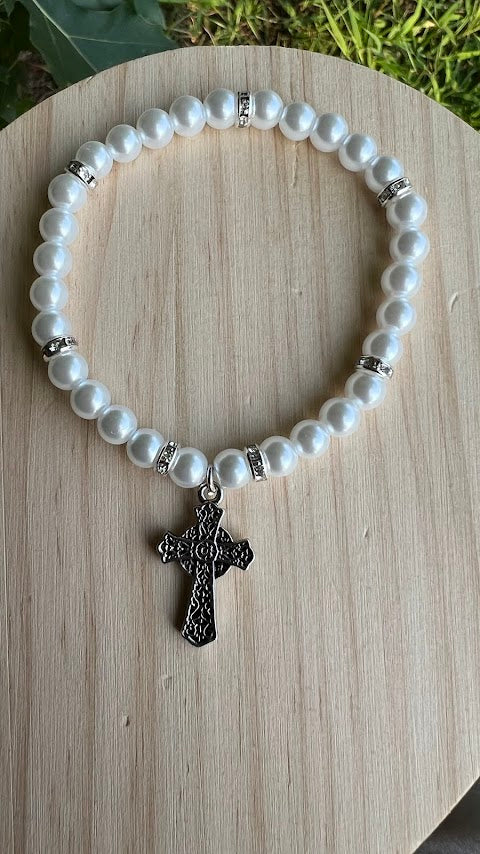 Pearl Bracelet for women/ Beaded Stretch Strand Bracelet/Anniversary/Wedding /Bridesmaid/Present for her/Birthday Present/Christmas Gifts - Rosaries by Minnette